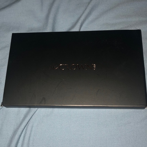Crown Other - NIB CROWN PRO EYESHADOW palette